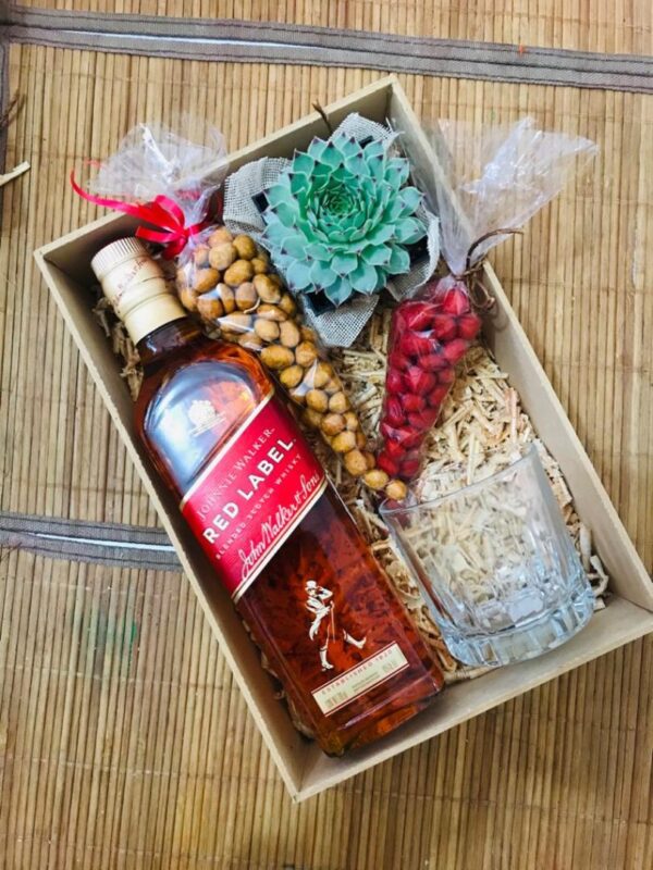 Caja con Whisky y Vaso